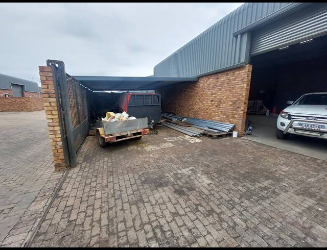 300M² FACTORY FOR SALE IN ANDERBOLT